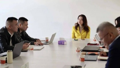 宗馥莉罕见公开露面！知情人士：她没有继续任职于娃哈哈