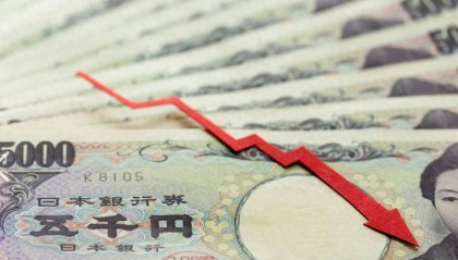 日元历史性崩盘，美国血腥收割，日本却转头疯狂咬中国