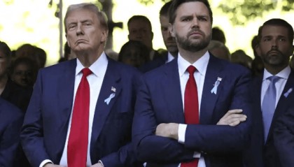 万斯彻底不装了，公然对中国改称呼，外交部直言令人“感到悲哀”