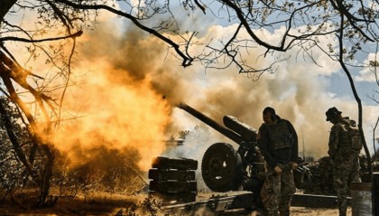 5亿北约军火向俄罗斯招手，难怪乌军死磕红军城，泽连斯基真的输不起了