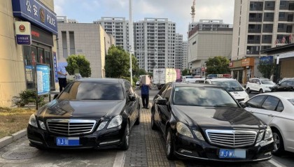 浙江街头惊现两辆“一模一样”的车!民警一查,不简单,当场扣车