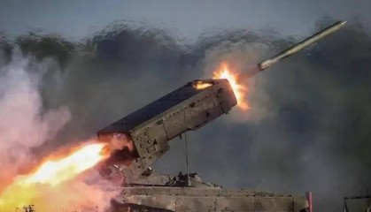 俄乌冲突升级!俄军突击队撤离红军城,没等乌军想明白,温压燃烧弹已倾泻而下!