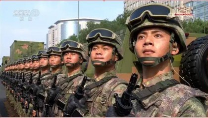 不装了!一口气看完九三大阅兵武器装备!谁说我们一个也不认识?