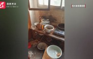 心酸！12岁男孩“独居”贵阳一安置房内，父亲回应：迫于无奈，因为……