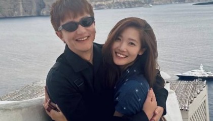 黄轩谈突然官宣恋情原因 称翻到二人合影时有分享冲动