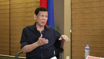 杜特尔特被带到荷兰海牙：国际反响与国内影响