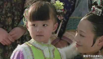 赵薇“女儿”因长得太好看!被全网禁止整容,如今16岁变化太大!