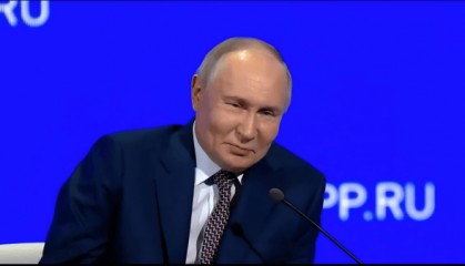 为何美俄总统通话晚了一个小时开始？普京先参加别的活动去了