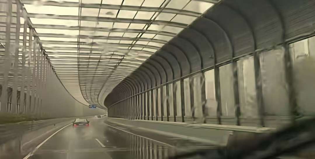 “晃得头晕!”湖北一高架桥隔音板被指影响驾驶多年,回应:系声屏障减少噪音,会核实