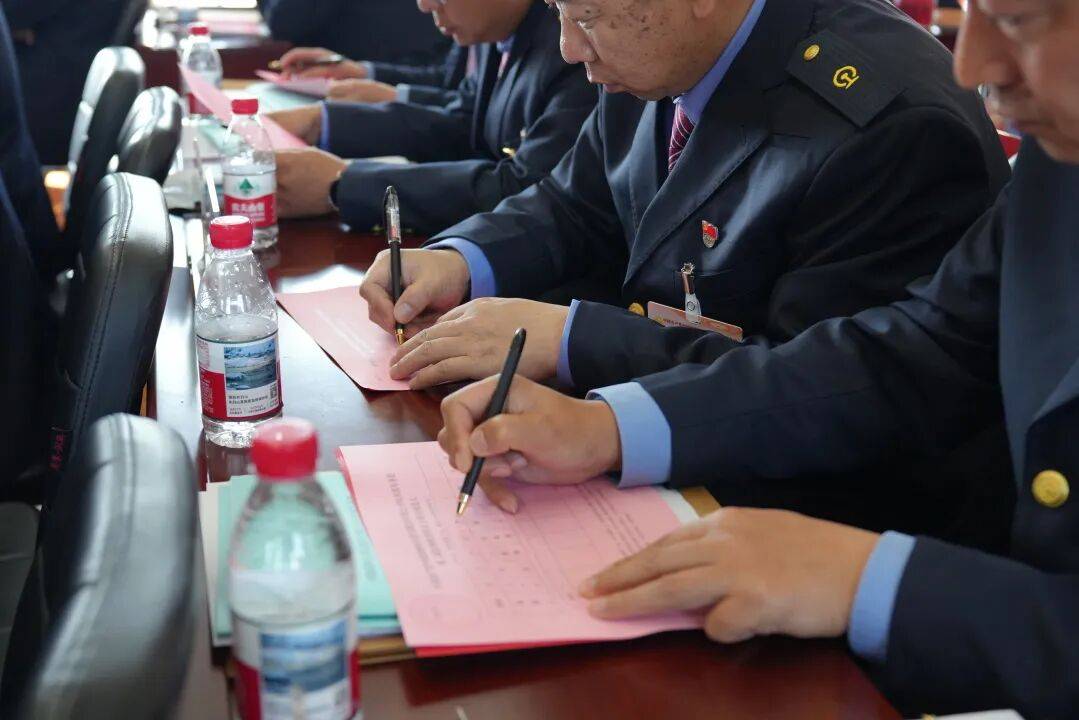 中国共产党中国铁路哈尔滨局集团有限公司哈尔滨车务段第二次党员代表大会胜利召开