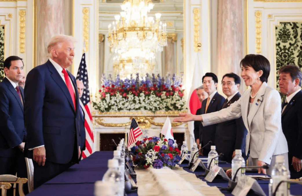 高市早苗“魅力外交”失败，特朗普重拳再出击，对日本加税提高至50%