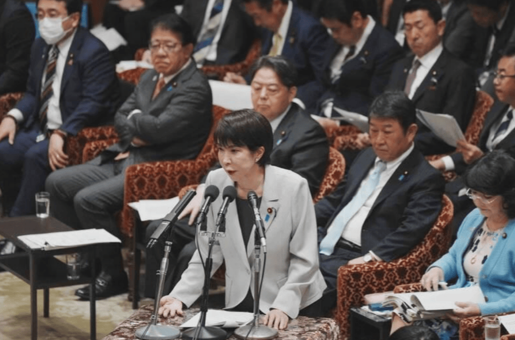 中国向全球郑重昭告,“对日反击”红线已划下,高市早苗敢越线必遭中方迎头痛击!