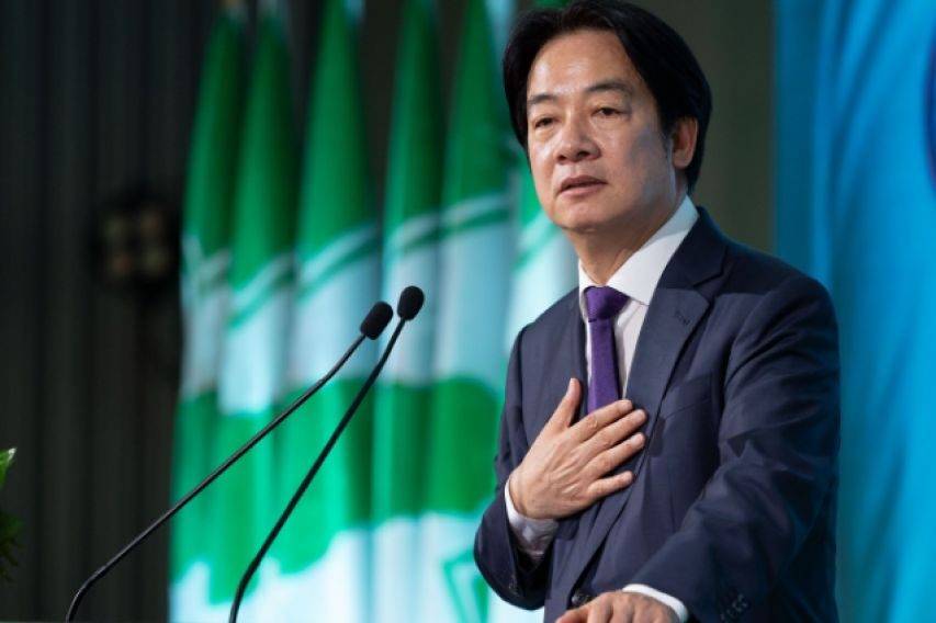 两岸同谋统一，美国开始介入了，郑丽文赶赴大陆前，先被美方约谈，特朗普果然出尔反尔？信号特殊